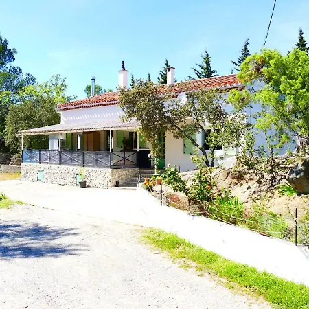 Domaine Des Pins Bed & Breakfast