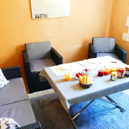 Bed & Breakfast Domaine Des Pins Ladern-sur-Lauquet