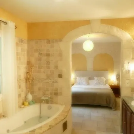 Bed & Breakfast Domaine Des Pins